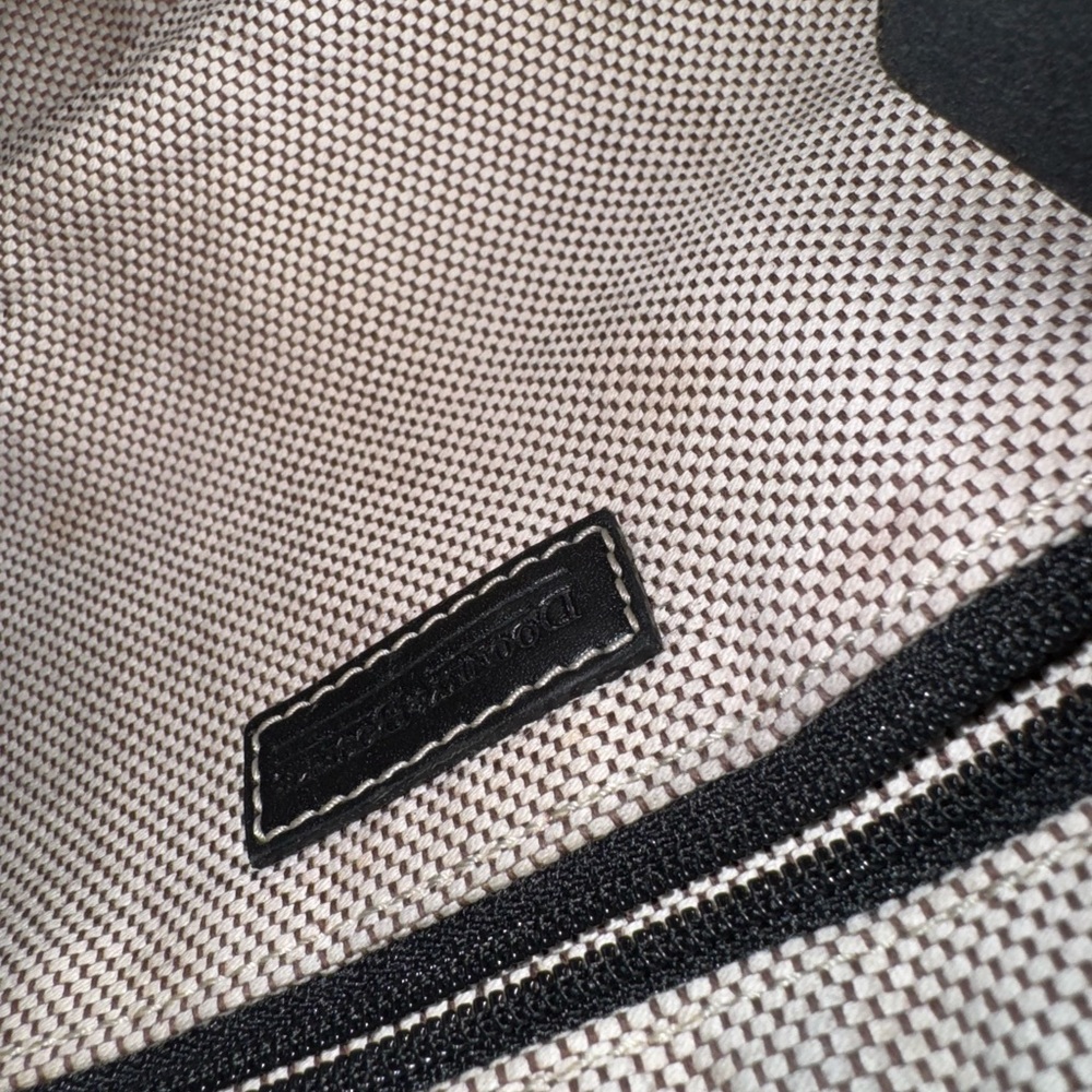 Dooney & Bourke Black and Cream Shoulder Bag - Picture 7 of 9